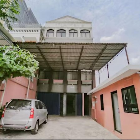 Reddoorz Syariah Near Stasiun Karet Hotel Джакарта Екстериор снимка