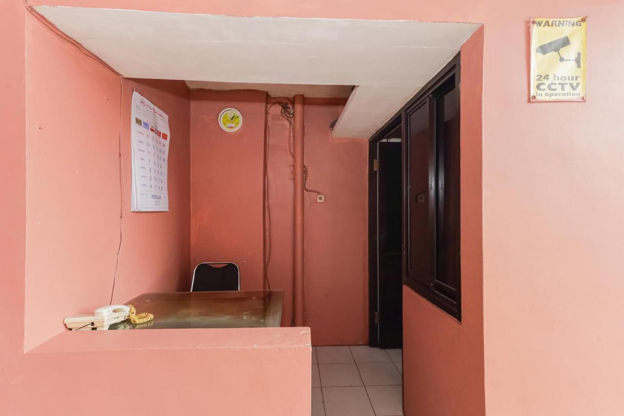 Reddoorz Syariah Near Stasiun Karet Hotel Джакарта Екстериор снимка