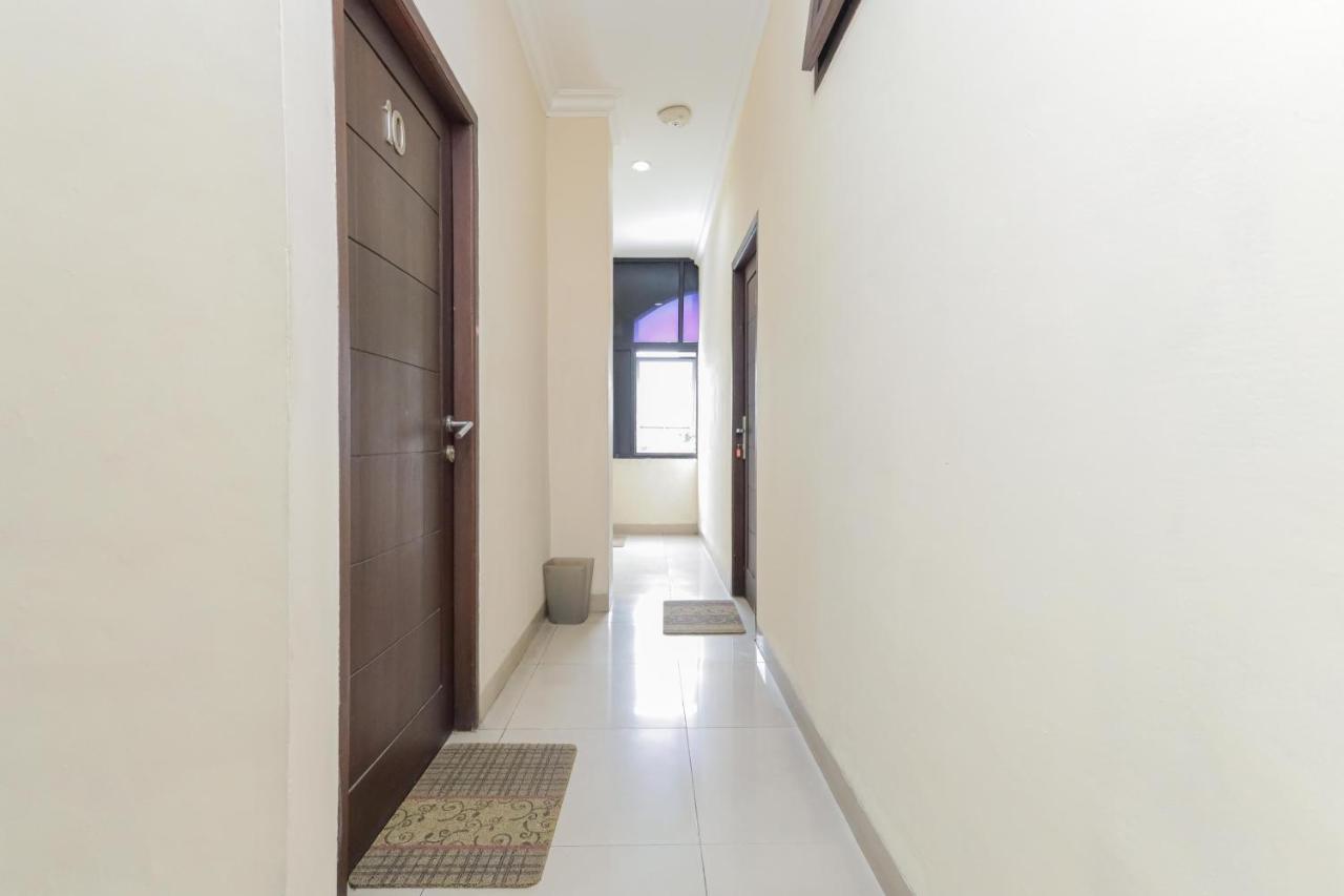 Reddoorz Syariah Near Stasiun Karet Hotel Джакарта Екстериор снимка