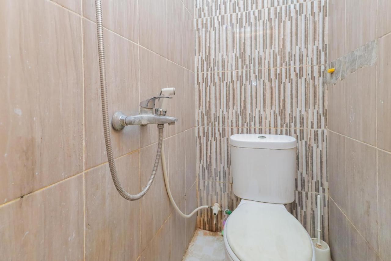 Reddoorz Syariah Near Stasiun Karet Hotel Джакарта Екстериор снимка