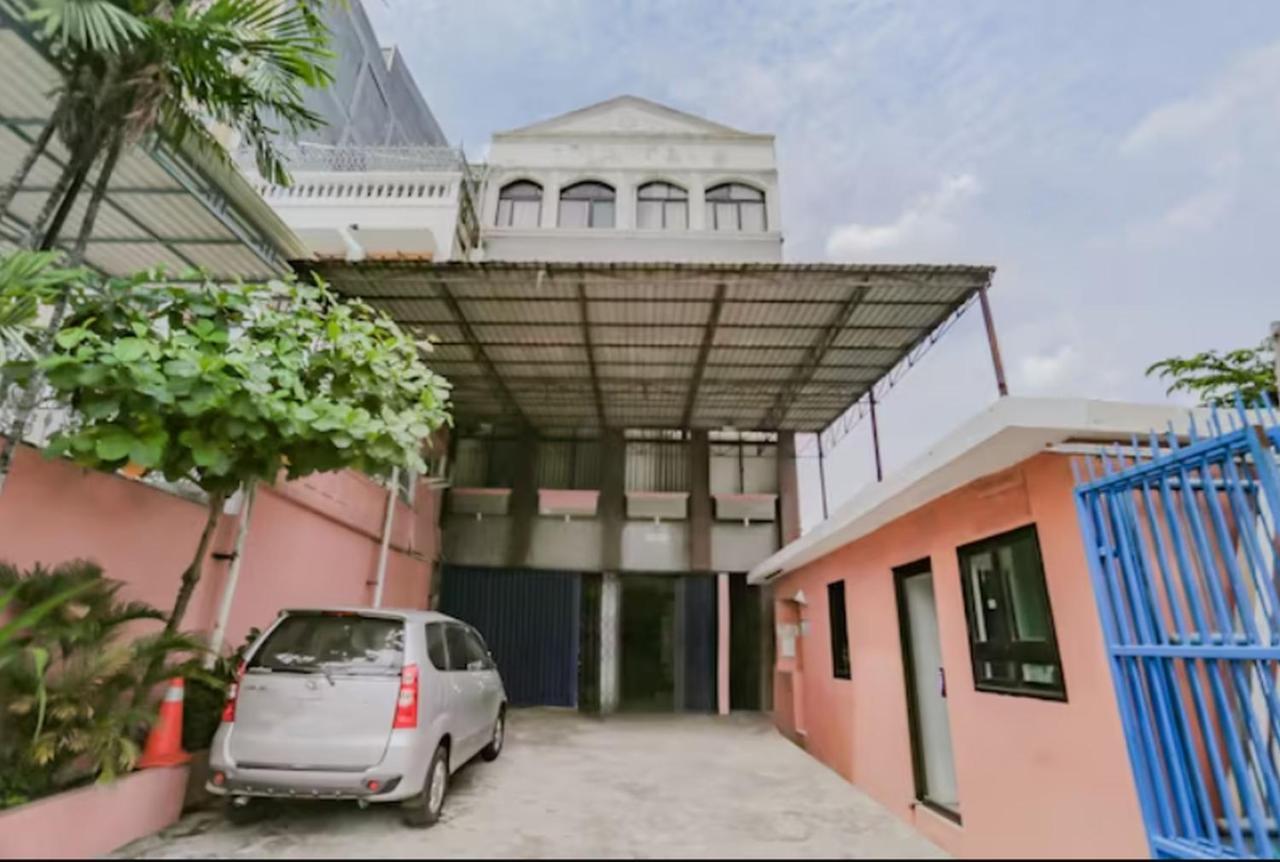 Reddoorz Syariah Near Stasiun Karet Hotel Джакарта Екстериор снимка